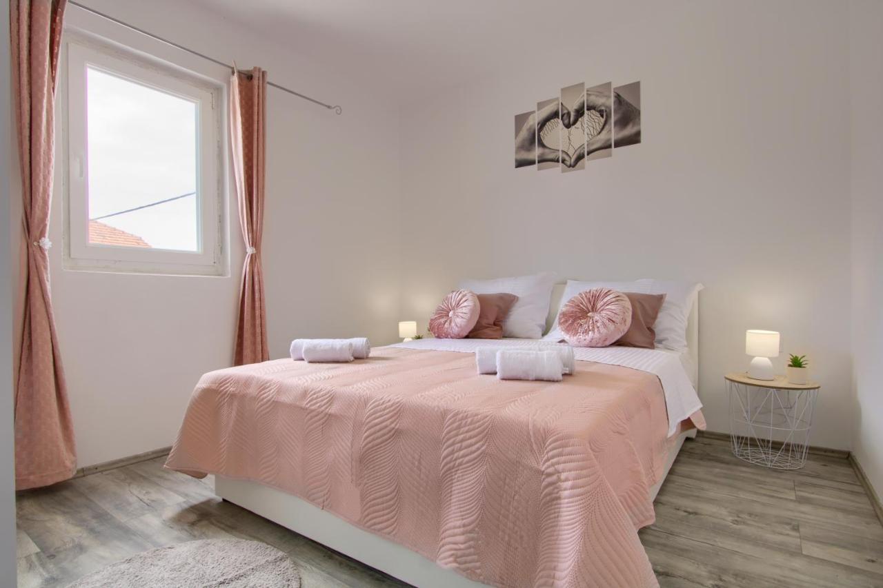 Apartments Villa Mihaela Banj Buitenkant foto