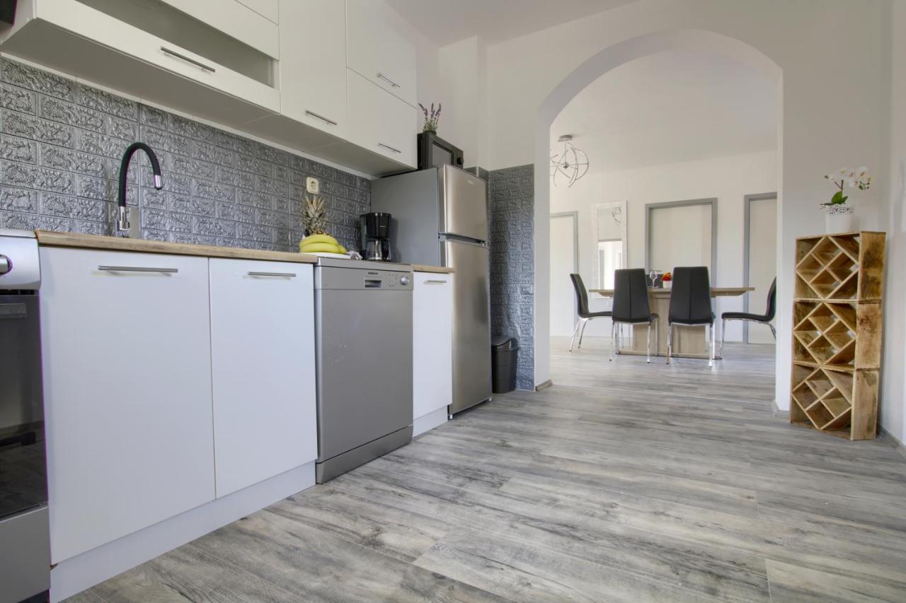 Apartments Villa Mihaela Banj Buitenkant foto
